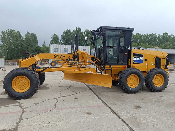 SEM 917F Motor Grader