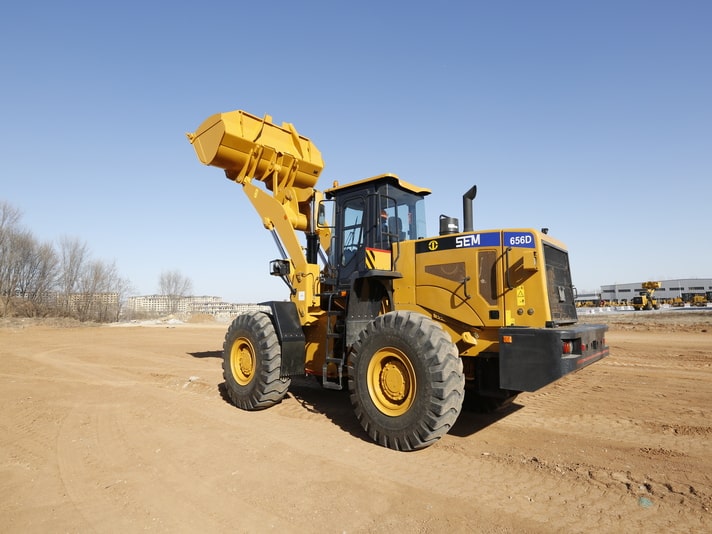 SEM Wheel Loader 656D